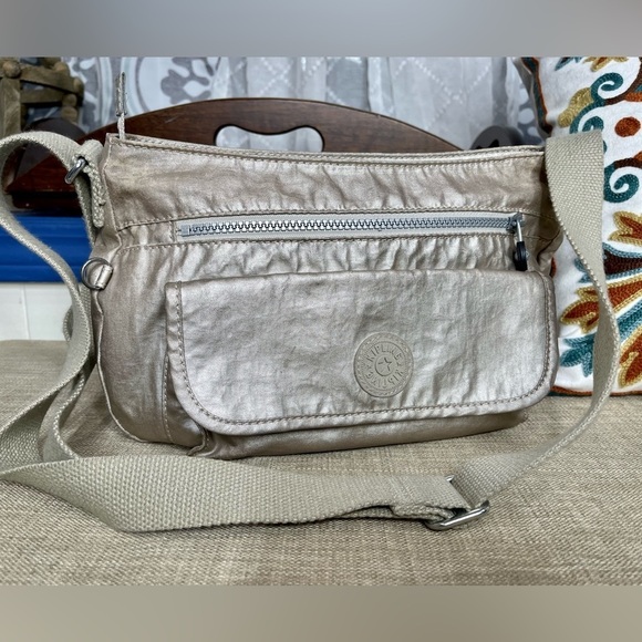 Kipling Shopper Tote Bag Metallic Gold Nylon Adjustable Strap Top Zip - Picture 1 of 6